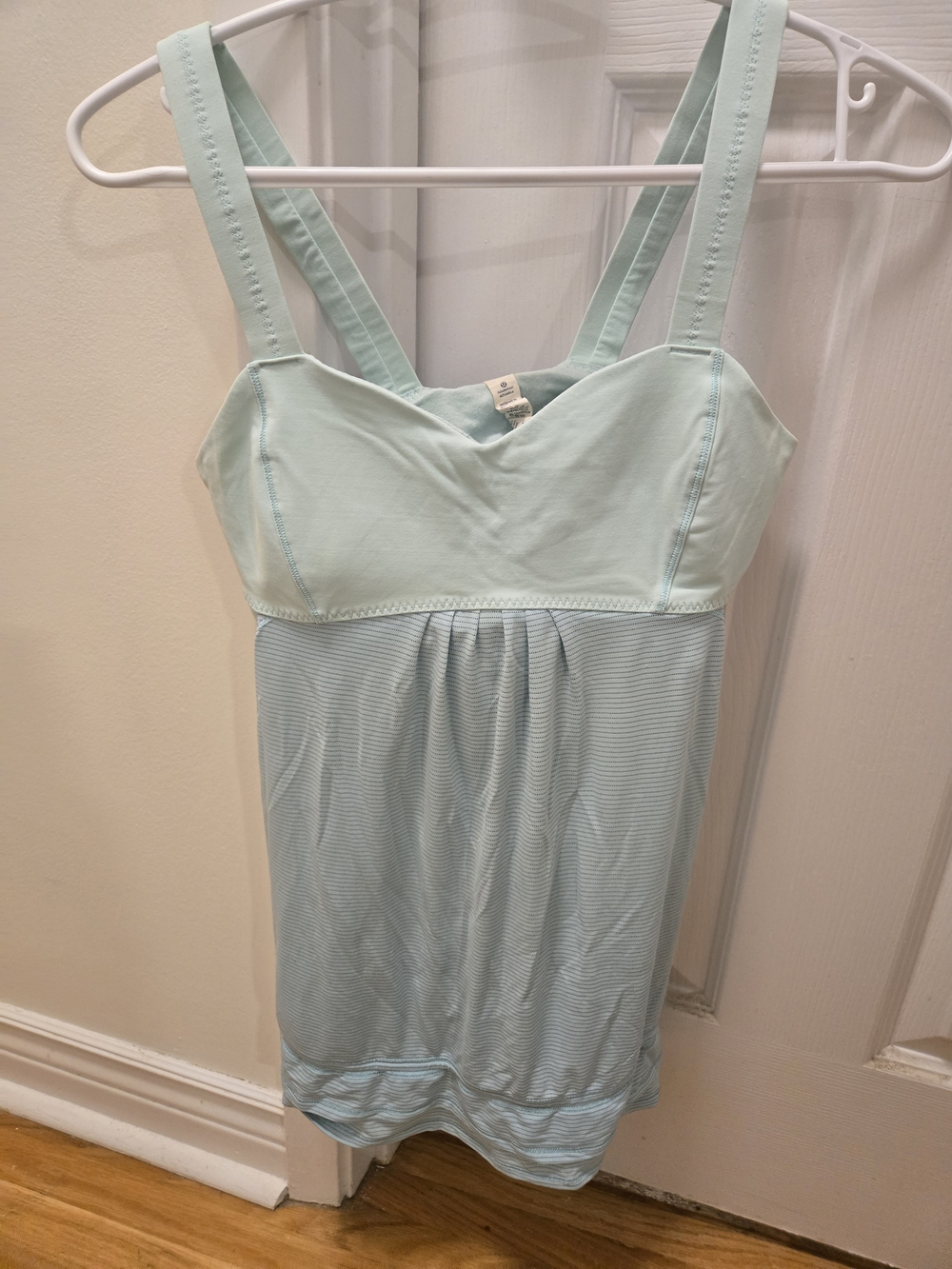 Lululemon Athletica Mint Green Built-In Bra Tank